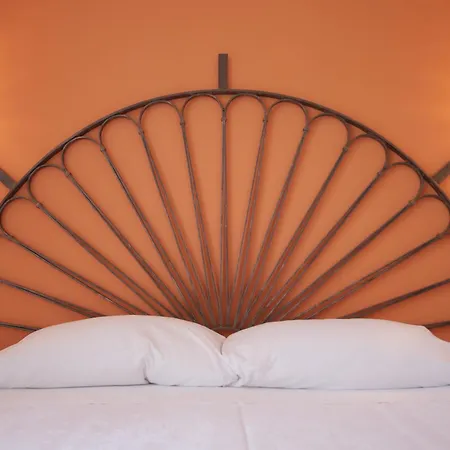 Guest house Sottosopra 2*