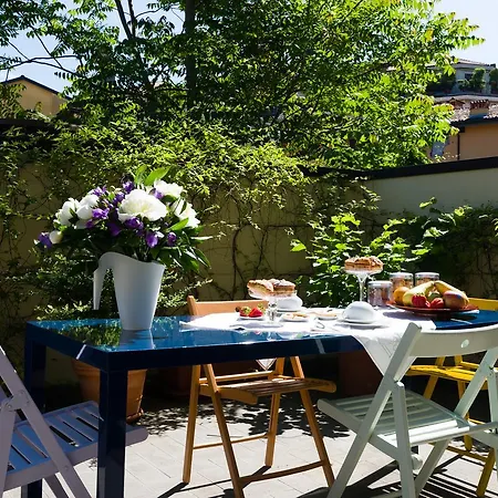 Guest house Sottosopra 2*